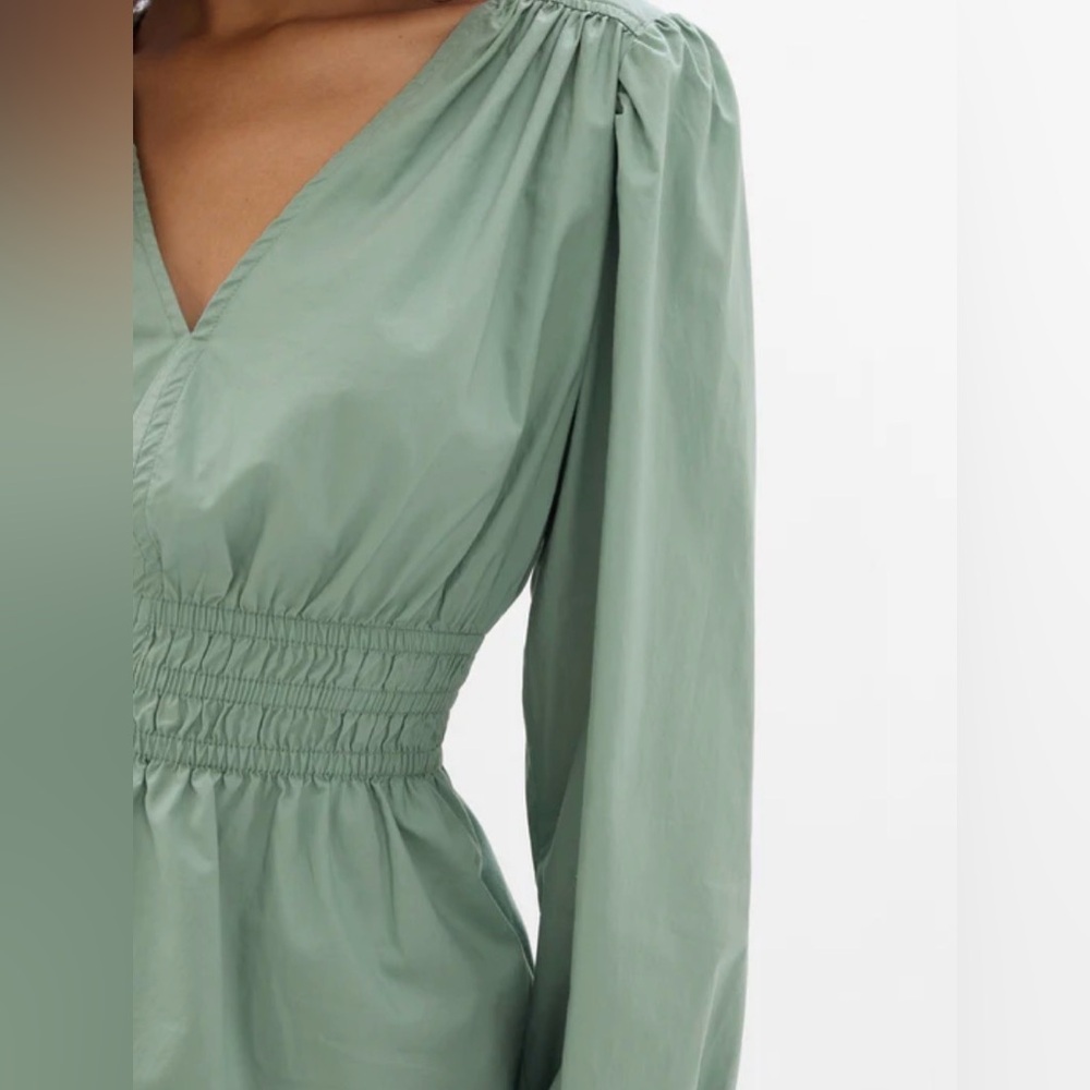 Gap Puff Sleeve Peplum Top Size S Sage Green Smocked Waist Spring Casual Coastal - Picture 3 of 9